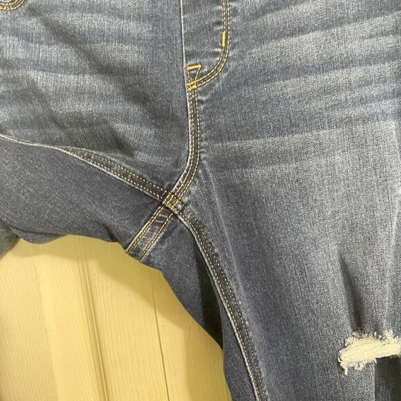 Old Navy Women's Dark Distressed Rockstar Super Skinny Jeggings Mid Rise Jeans 2 - Picture 8 of 9